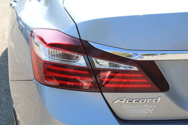 2017 Honda Accord Sedan LX CVT - 22932106 - 18