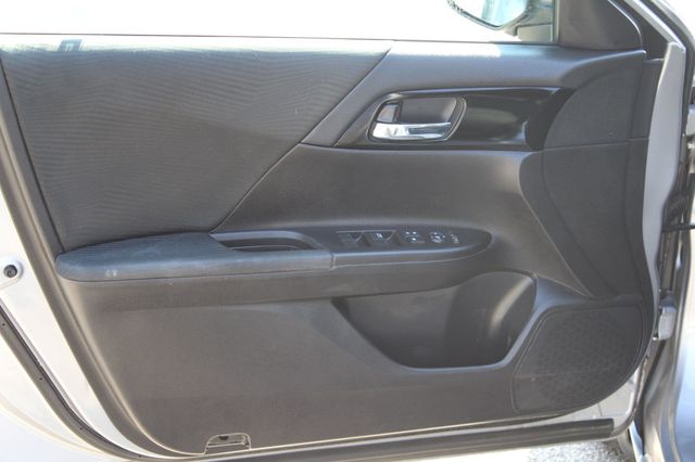 2017 Honda Accord Sedan LX CVT - 22932106 - 20