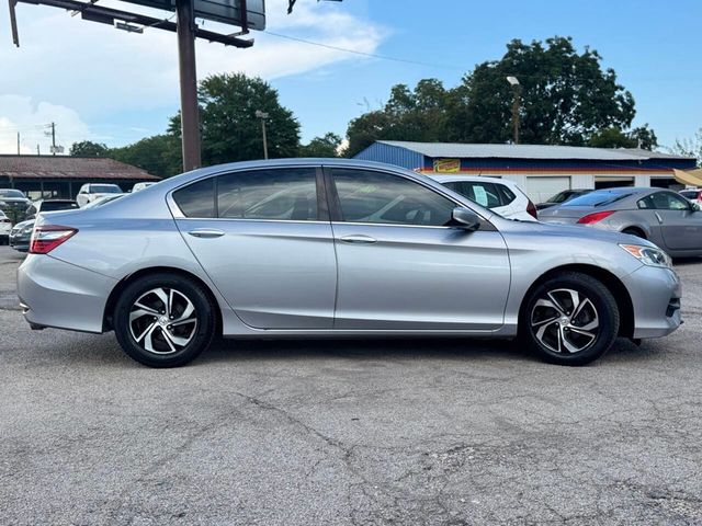 2017 Honda Accord Sedan LX CVT - 22904691 - 5
