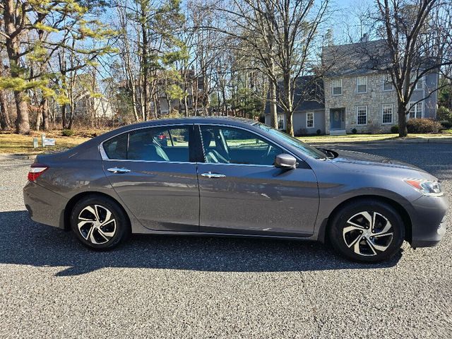 2017 Honda Accord Sedan LX CVT - 22966827 - 5