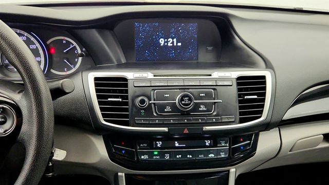 2017 Honda Accord Sedan LX CVT - 23009498 - 16