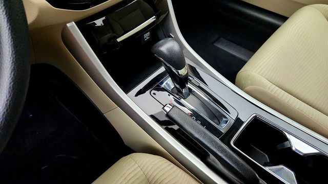 2017 Honda Accord Sedan LX CVT - 23041510 - 17