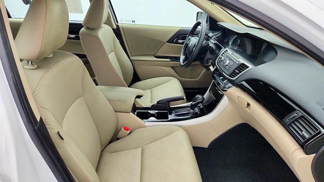 2017 Honda Accord Sedan LX CVT - 23041510 - 21