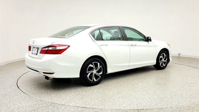 2017 Honda Accord Sedan LX CVT - 23041510 - 4