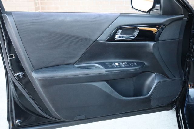 2017 Honda Accord Sedan LX CVT w/Honda Sensing - 22958263 - 12