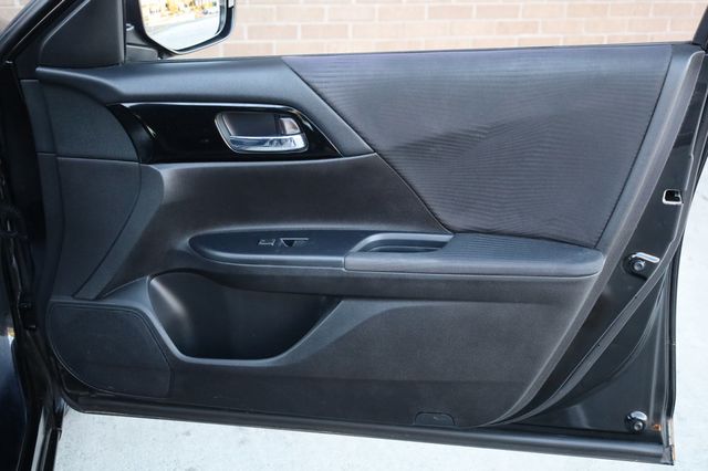 2017 Honda Accord Sedan LX CVT w/Honda Sensing - 22958263 - 21