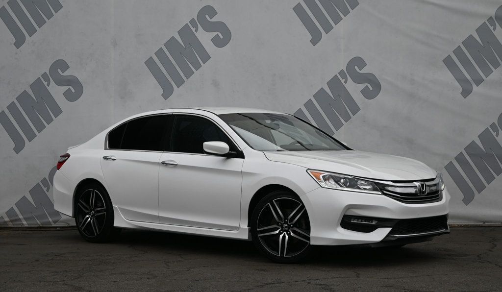 2017 Honda Accord Sport photo 3