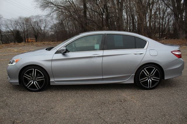 2017 Honda Accord Sport photo 18