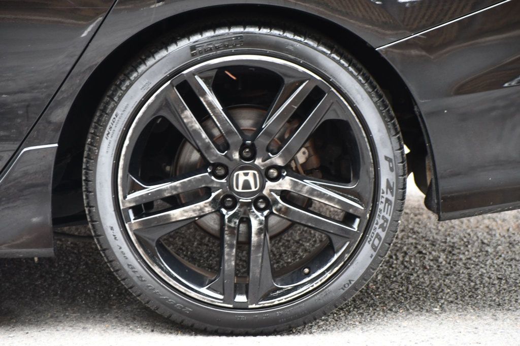 2017 Honda Accord Sport photo 12