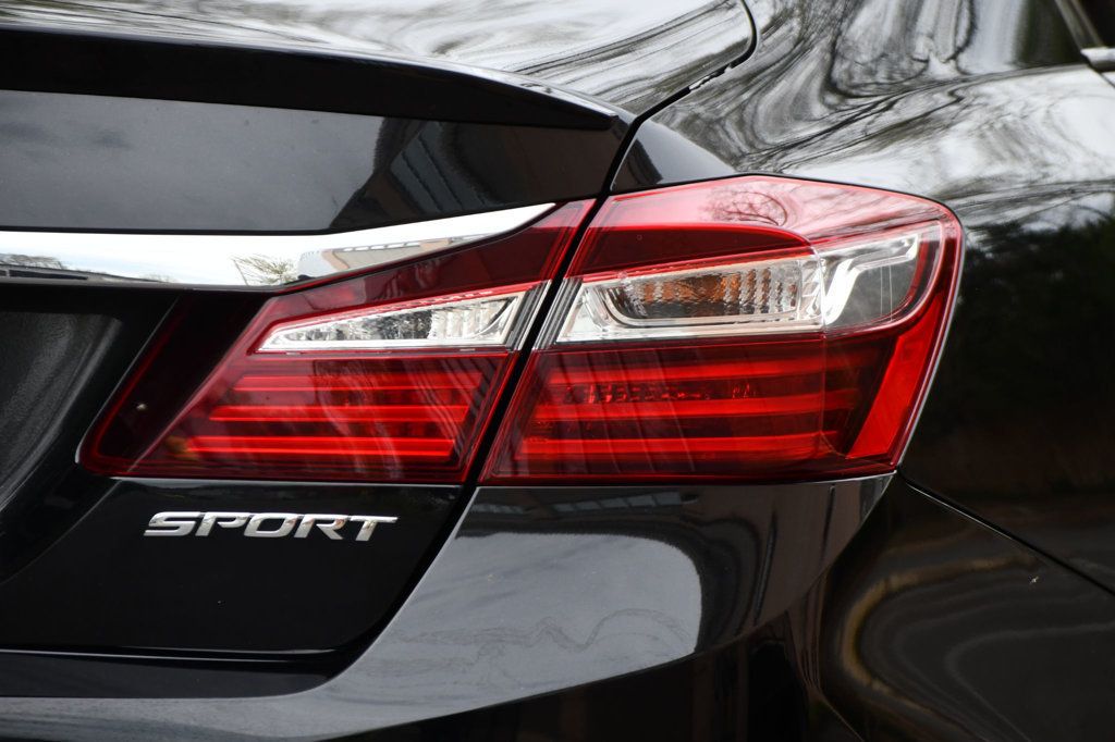 2017 Honda Accord Sport photo 14