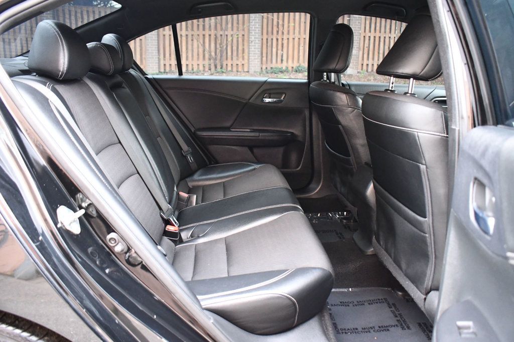 2017 Honda Accord Sport photo 23
