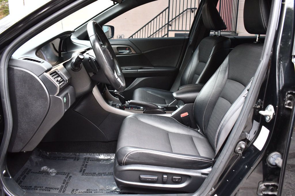 2017 Honda Accord Sport photo 29