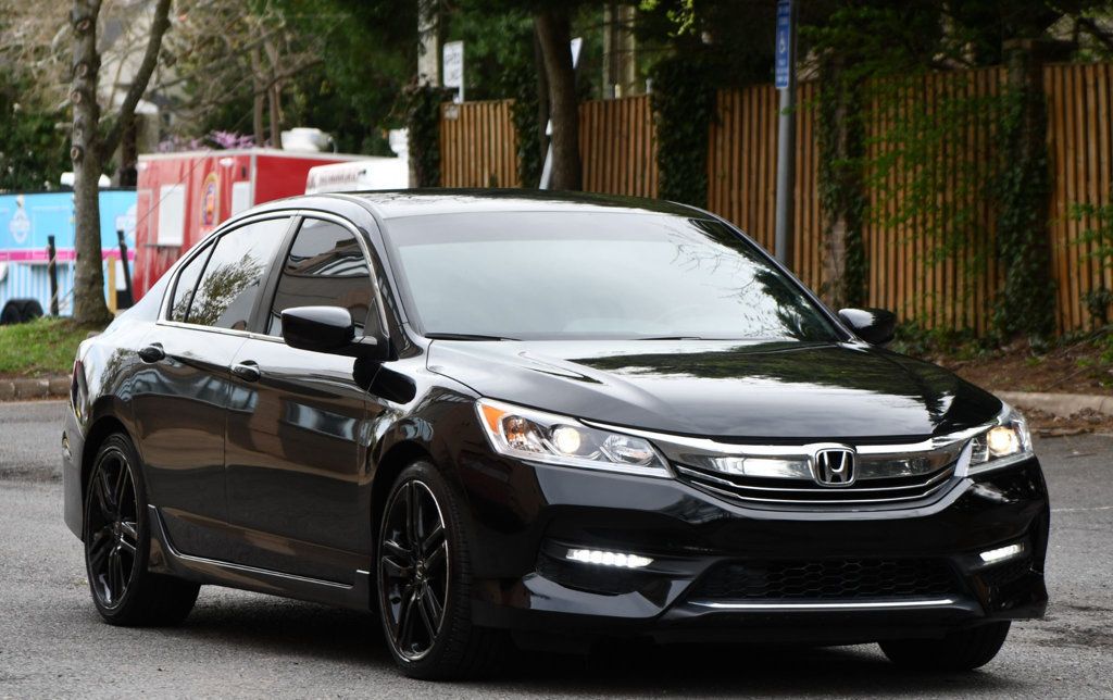 2017 Honda Accord Sport photo 3