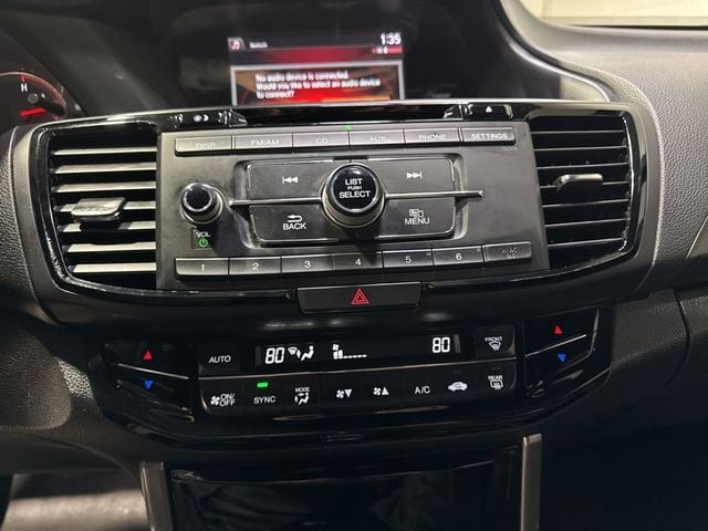 2017 Honda Accord Sedan Sport CVT - 22987594 - 17
