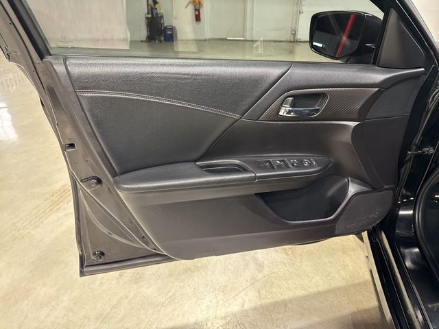 2017 Honda Accord Sedan Sport CVT - 22987594 - 23