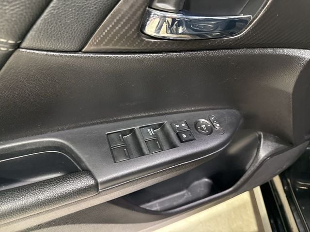2017 Honda Accord Sedan Sport CVT - 22987594 - 24