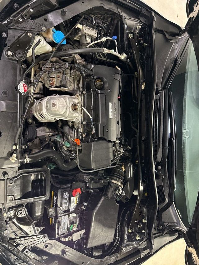 2017 Honda Accord Sedan Sport CVT - 22987594 - 38