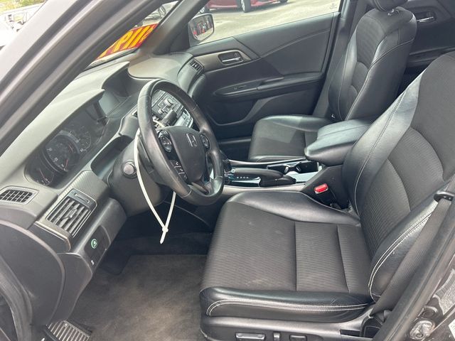 2017 Honda Accord Sedan Sport CVT - 23009798 - 7