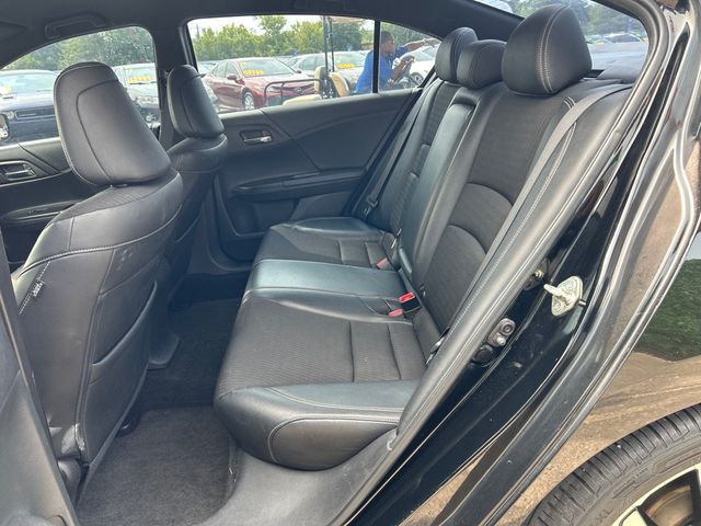 2017 Honda Accord Sedan Sport CVT - 23045855 - 6