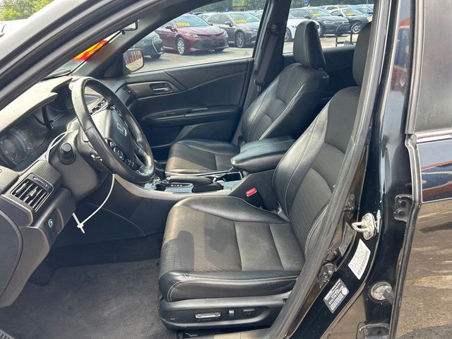 2017 Honda Accord Sedan Sport CVT - 23045855 - 7