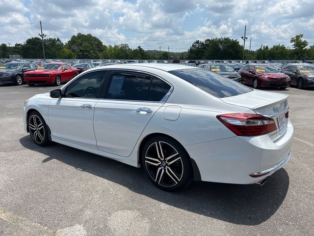 2017 Honda Accord Sedan Sport CVT - 23047778 - 5