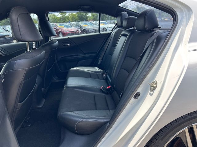 2017 Honda Accord Sedan Sport CVT - 23047778 - 6