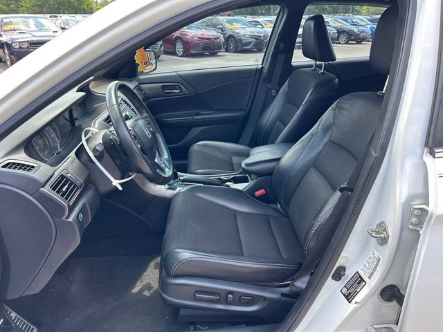 2017 Honda Accord Sedan Sport CVT - 23047778 - 7