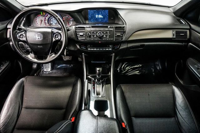 2017 Honda Accord Sedan Sport CVT - 22995603 - 9