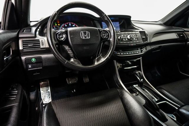 2017 Honda Accord Sedan Sport CVT - 22995603 - 10