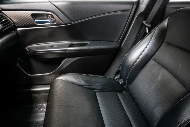 2017 Honda Accord Sedan Sport CVT - 22995603 - 24