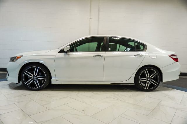 2017 Honda Accord Sedan Sport CVT - 22995603 - 29