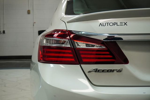 2017 Honda Accord Sedan Sport CVT - 22995603 - 35
