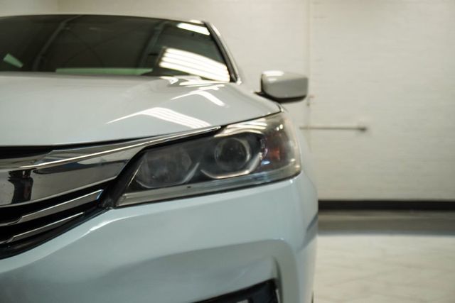 2017 Honda Accord Sedan Sport CVT - 22995603 - 36