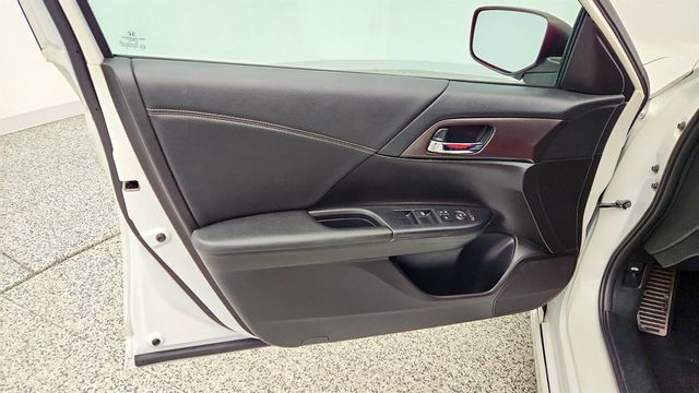 2017 Honda Accord Sedan Sport Manual - 23014723 - 9