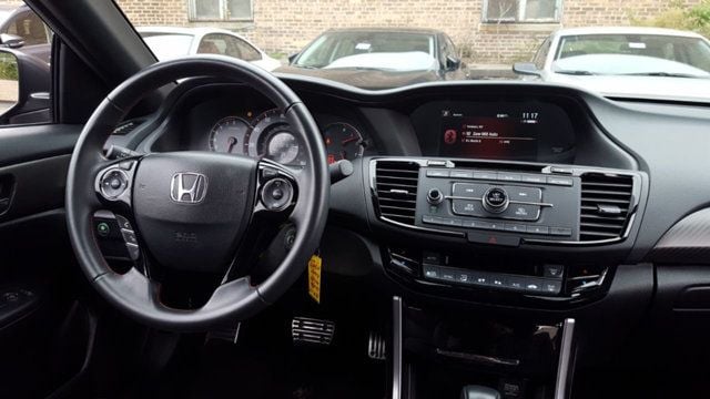 2017 Honda Accord Sedan Sport SE - 18313614 - 10