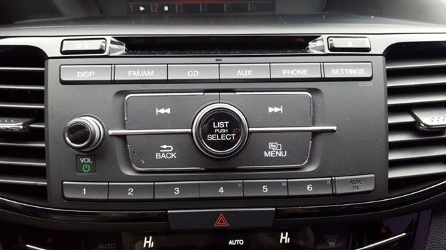 2017 Honda Accord Sedan Sport SE - 18313614 - 23