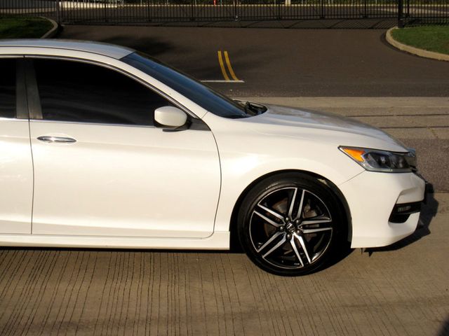 2017 Honda Accord Sedan Sport SE CVT - 23098181 - 9