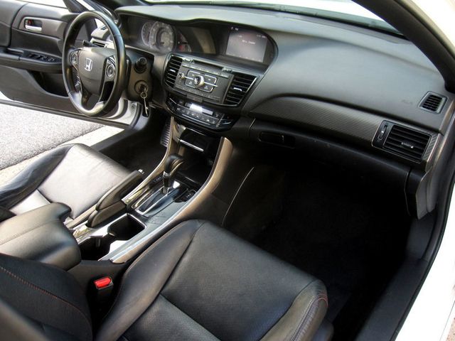 2017 Honda Accord Sedan Sport SE CVT - 23098181 - 23