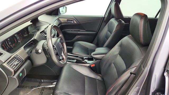 2017 Honda Accord Sedan Sport SE CVT - 23029209 - 18