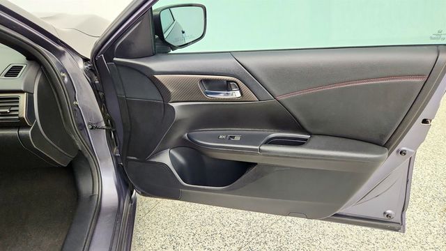 2017 Honda Accord Sedan Sport SE CVT - 23029209 - 24