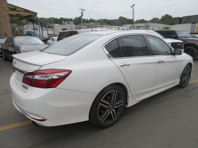 2017 Honda Accord Sedan Sport SE CVT (Clear Title) - 22888749 - 4