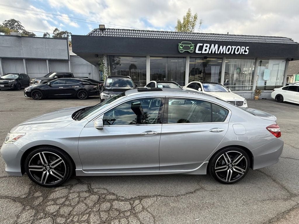 2017 Honda Accord Sedan Touring Automatic - 22761869 - 5