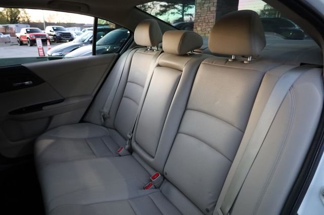 2017 Honda Accord Sedan Touring Automatic - 22811957 - 19