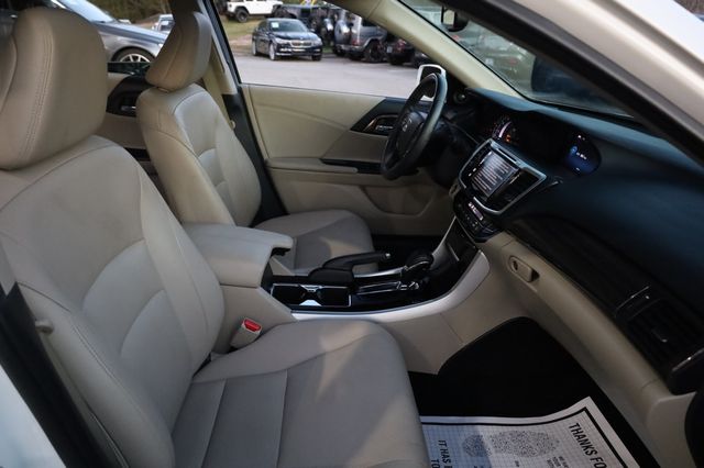 2017 Honda Accord Sedan Touring Automatic - 22811957 - 25