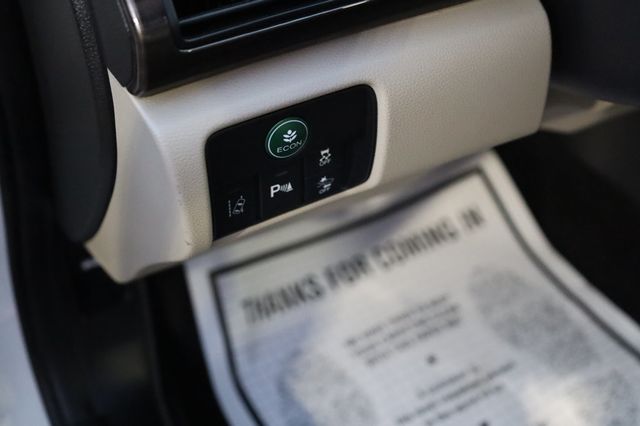 2017 Honda Accord Sedan Touring Automatic - 22811957 - 32