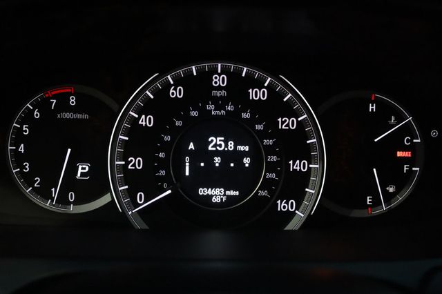 2017 Honda Accord Sedan Touring Automatic - 22811957 - 37
