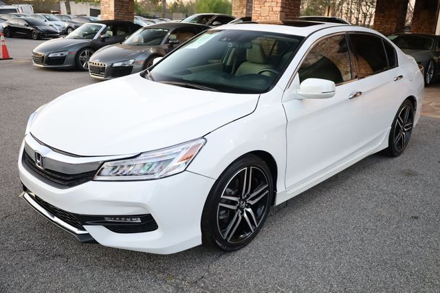 2017 Honda Accord Sedan Touring Automatic - 22811957 - 4