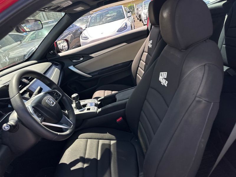 2017 Honda Civic Coupe EX-T Manual - 23006693 - 11