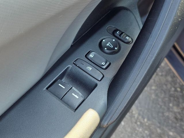 2017 Honda Civic Coupe LX-P CVT - 22941371 - 17