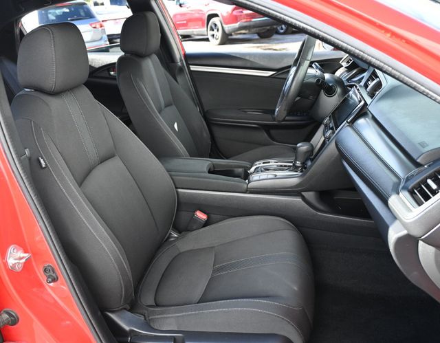 2017 Honda Civic Hatchback EX - 23099067 - 11